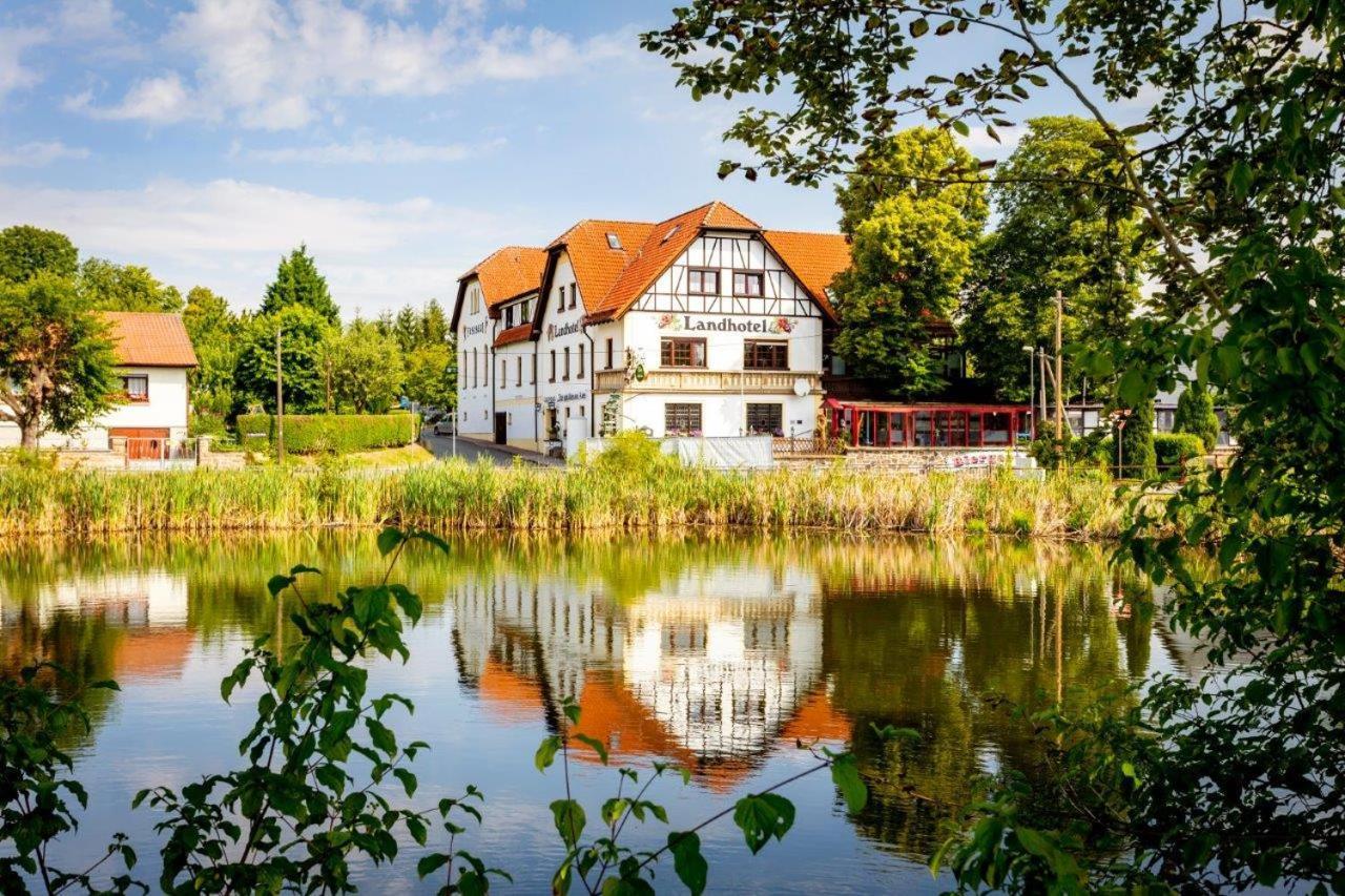 Landhotel & Reiterhof Schumann Triptis Eksteriør billede